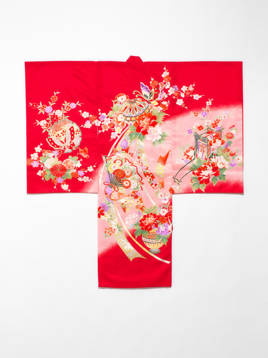 写真館のお宮参り用初着着物衣装―女の子モデル